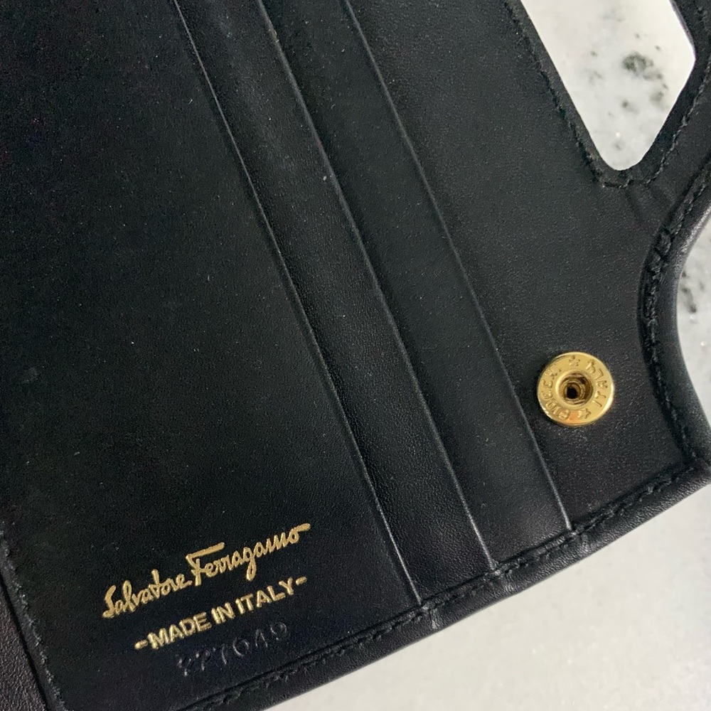 Vintage Salvatore Ferragamo Wanda Wallet - Picture 7 of 11